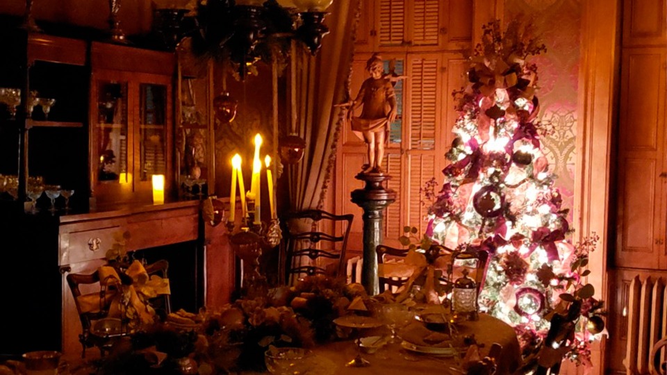 Featured image for Christmas by Candlelight