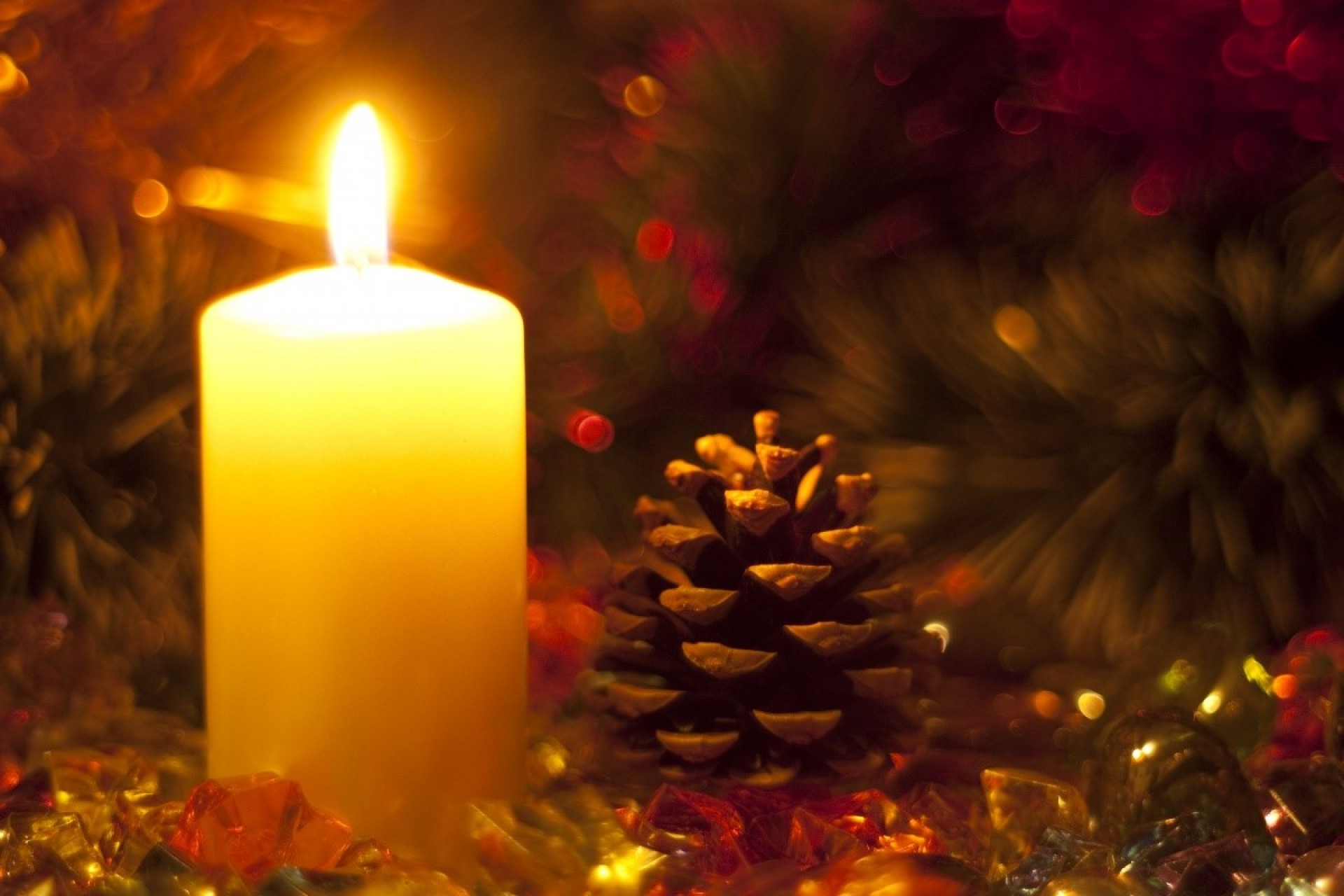 Christmas by Candlelight Tour - December 14, 2019 - Unleash Council Bluffs