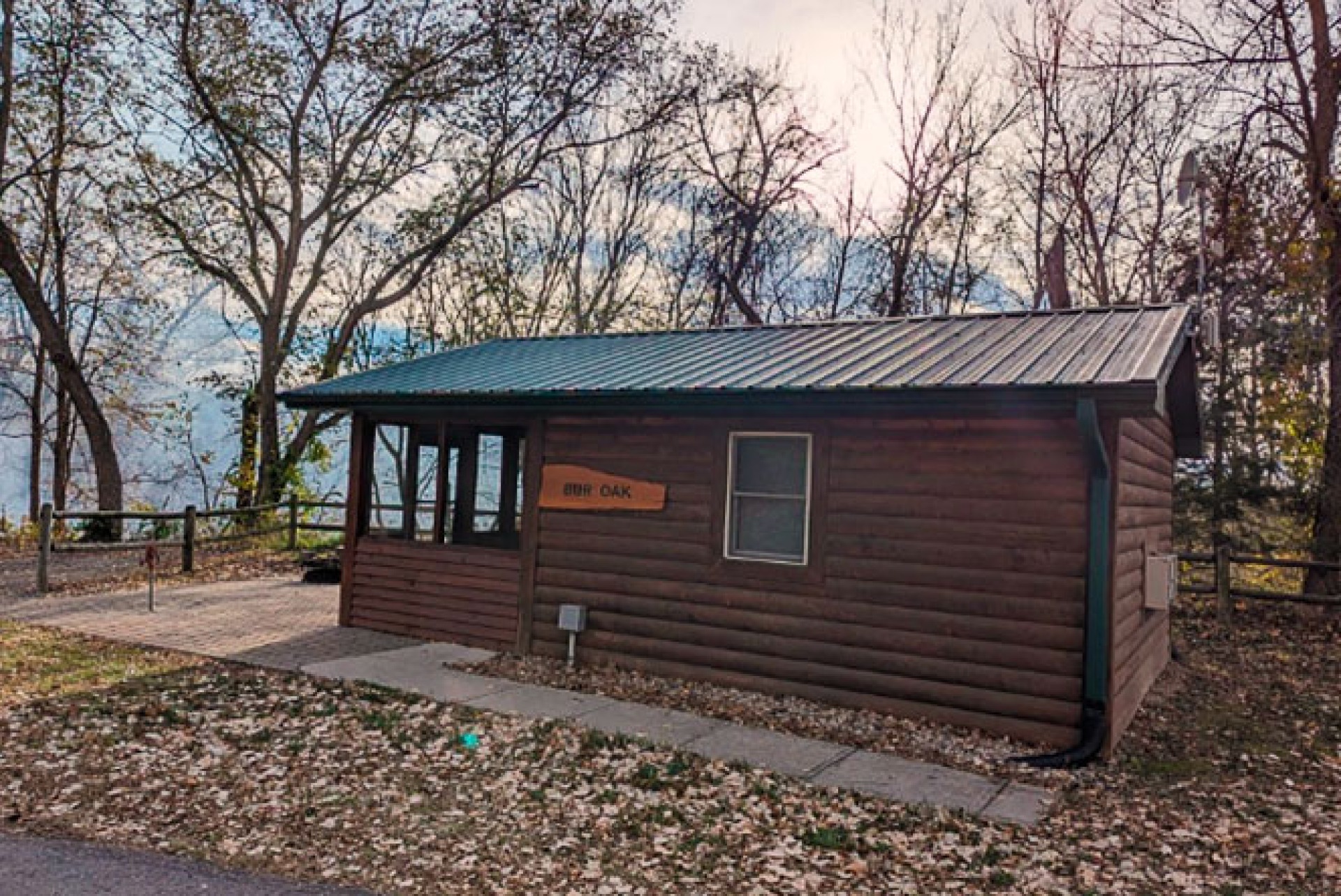 Hitchcock Bur Oak Cabin