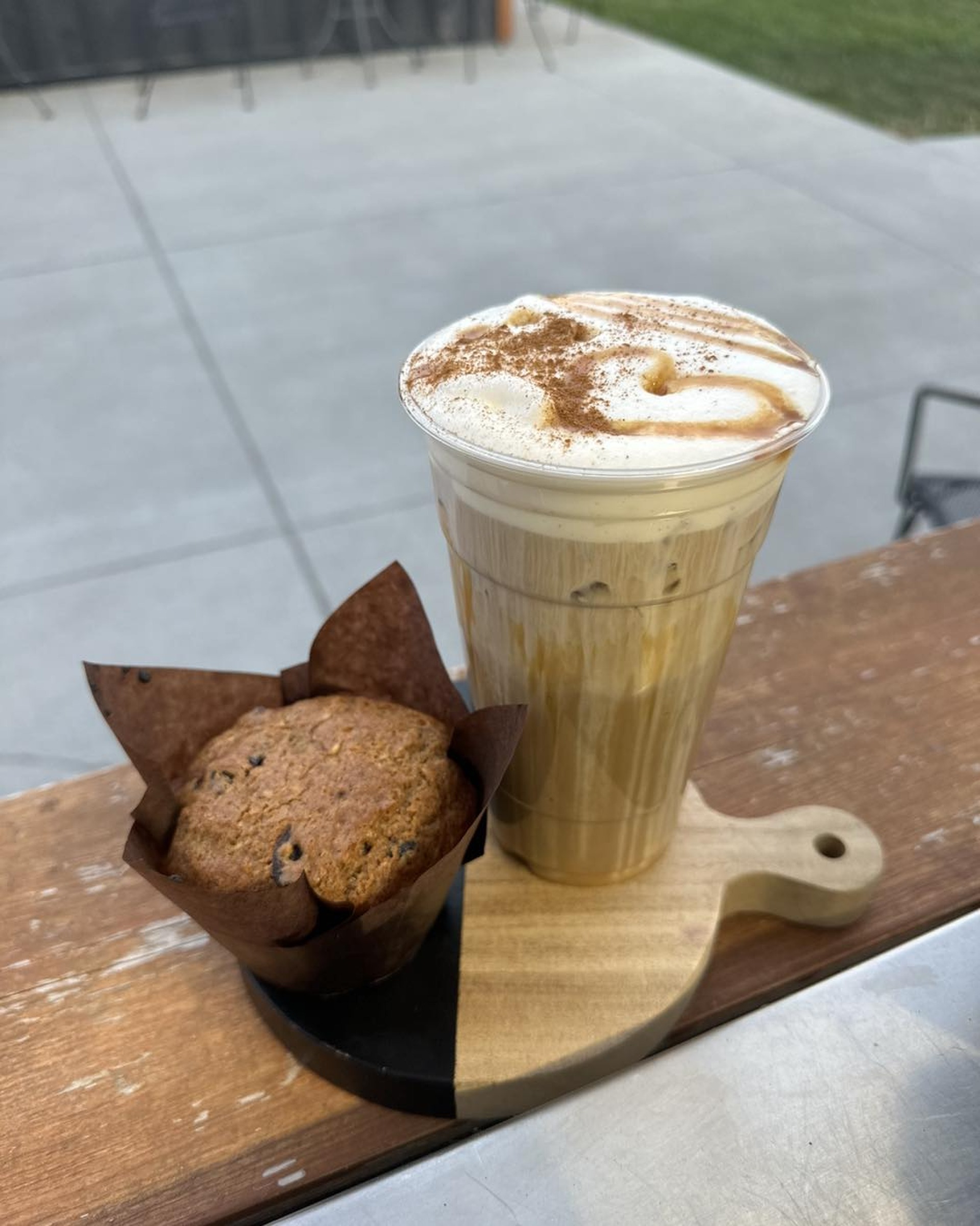 Caramel Apple Pie Latte and muffin