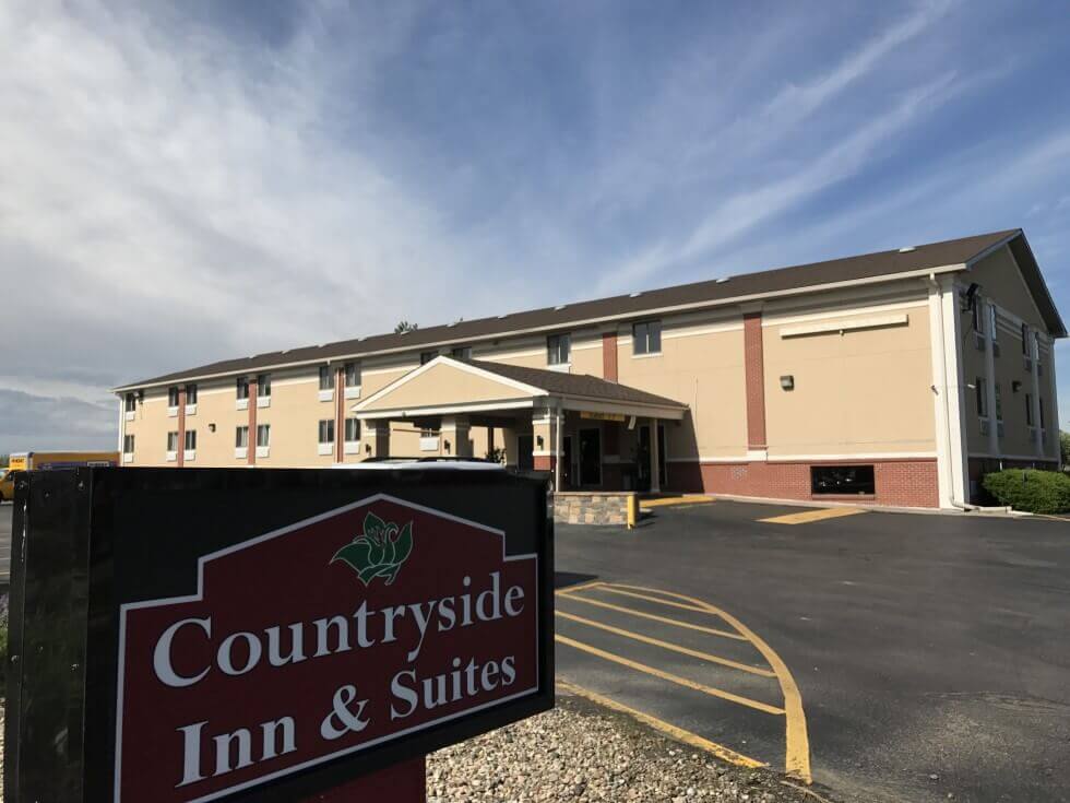 Countryside Inn & Suites - Unleash Council Bluffs